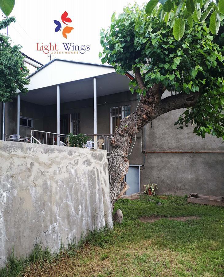 Light Wings Family Guesthouse Erivan Dış mekan fotoğraf