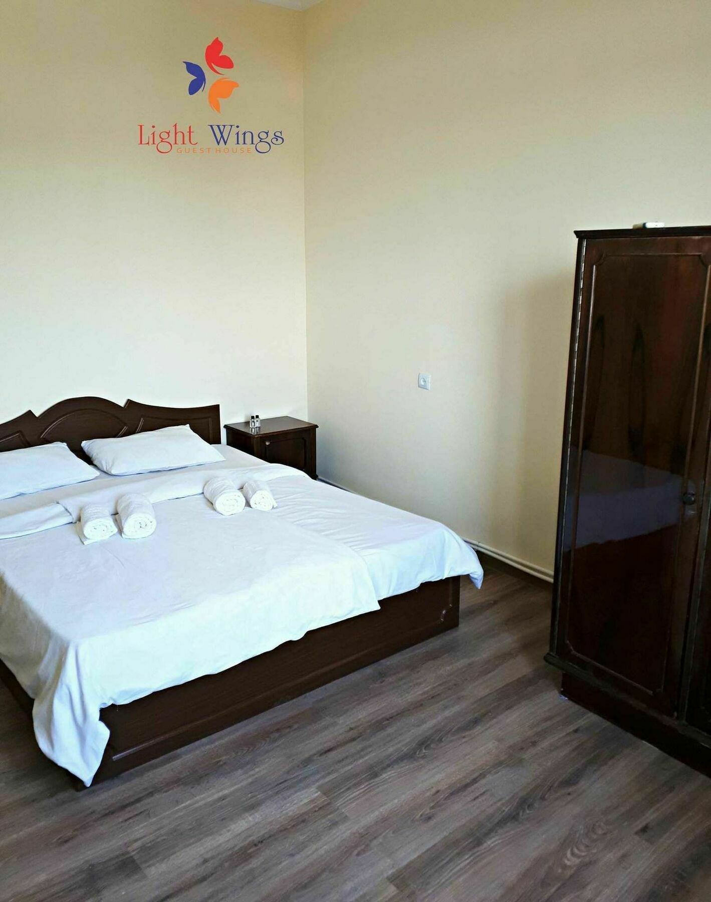 Light Wings Family Guesthouse Erivan Dış mekan fotoğraf