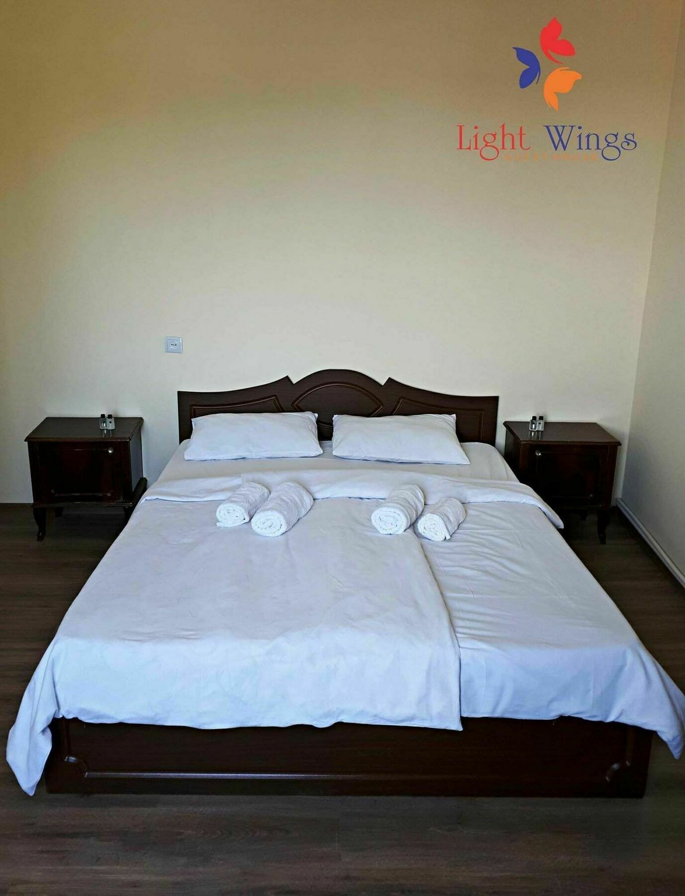 Light Wings Family Guesthouse Erivan Dış mekan fotoğraf